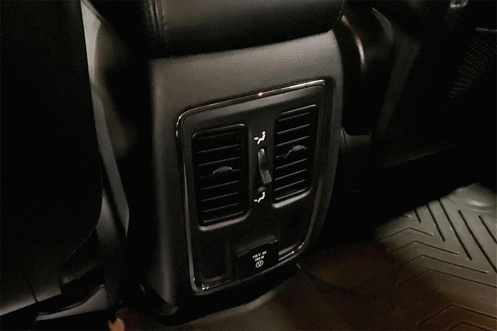 Used 2022 Jeep Grand Cherokee Laredo X image 11