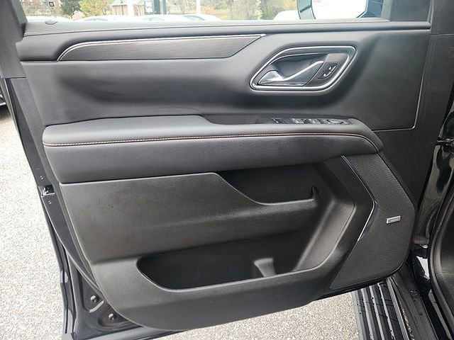 Certified 2023 GMC Yukon AT4 w/ AT4 Premium Plus Package AWD/4WD image 12