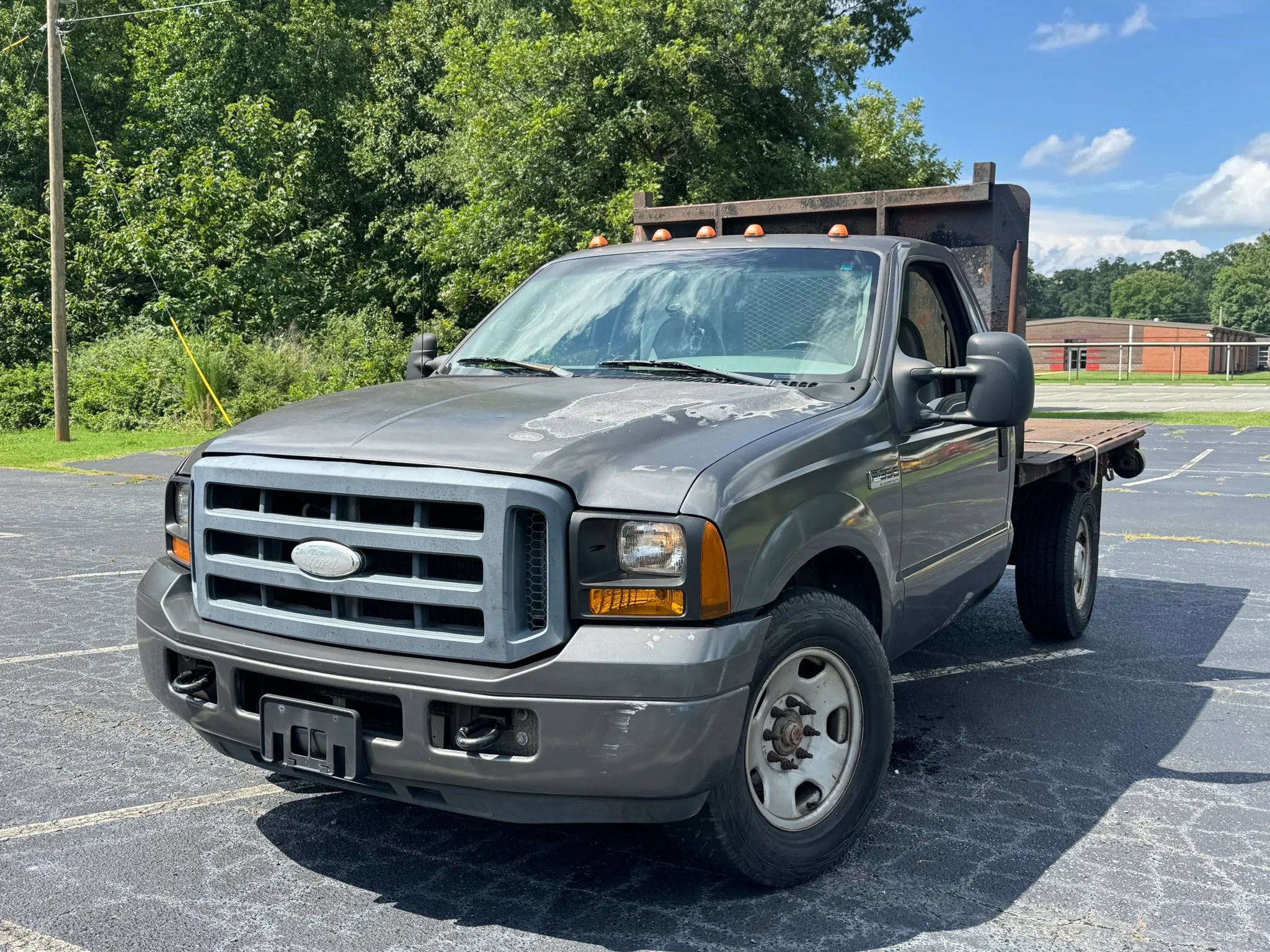 Used 2006 Ford F350 2WD Regular Cab Super Duty image 1