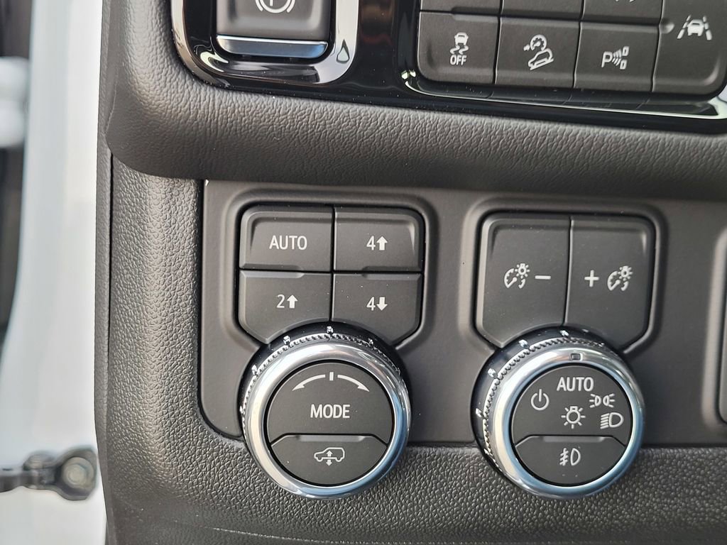 New 2026 GMC Yukon XL Denali w/ Denali Reserve Package image 25