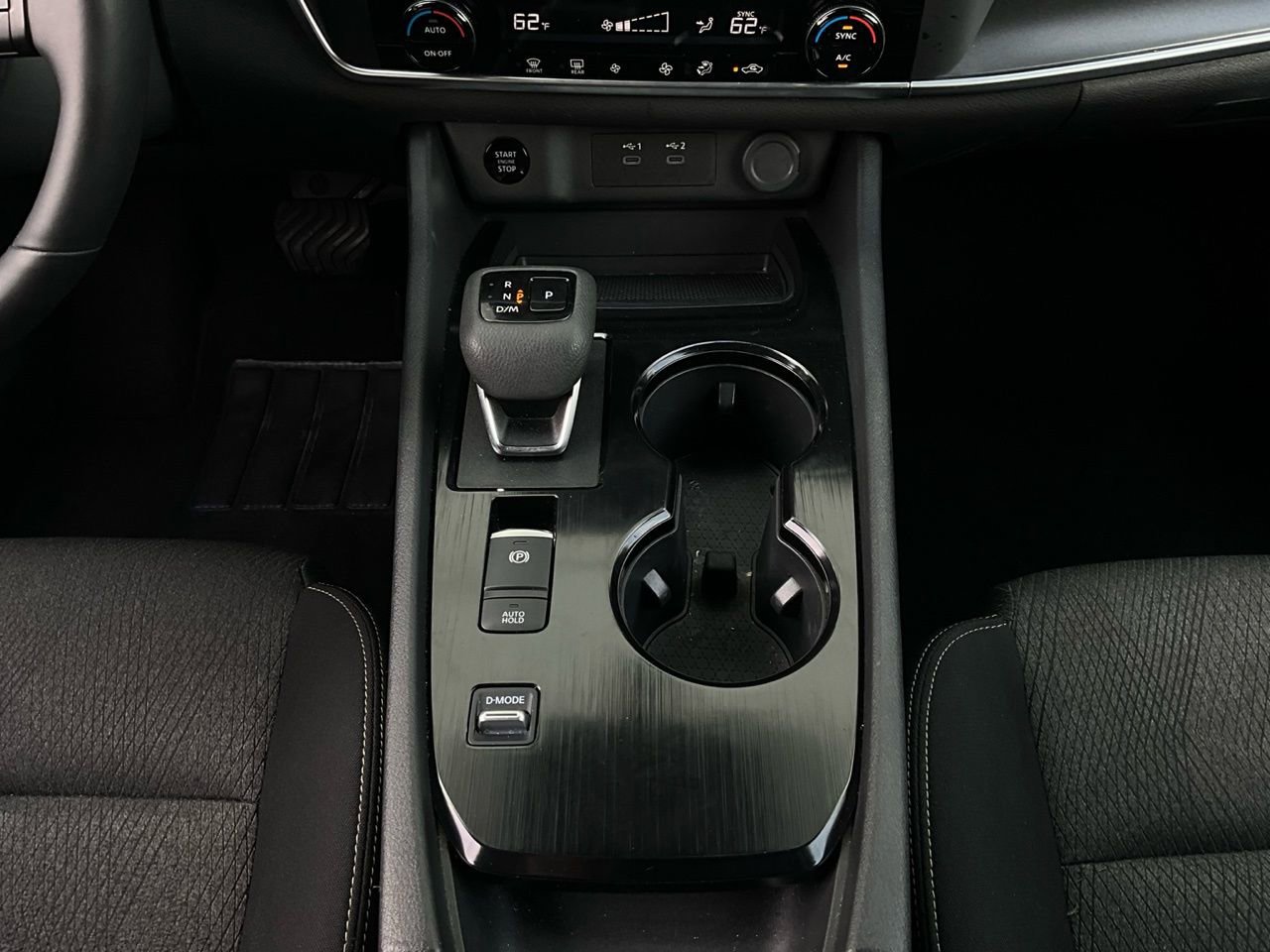 Used 2025 Nissan Rogue SV FWD image 15
