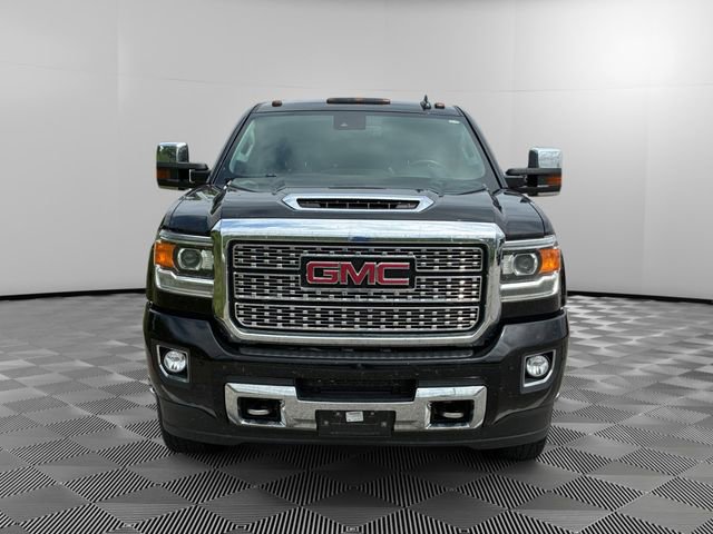 Used 2018 GMC Sierra 3500 Denali w/ Duramax Plus Package AWD/4WD image 8