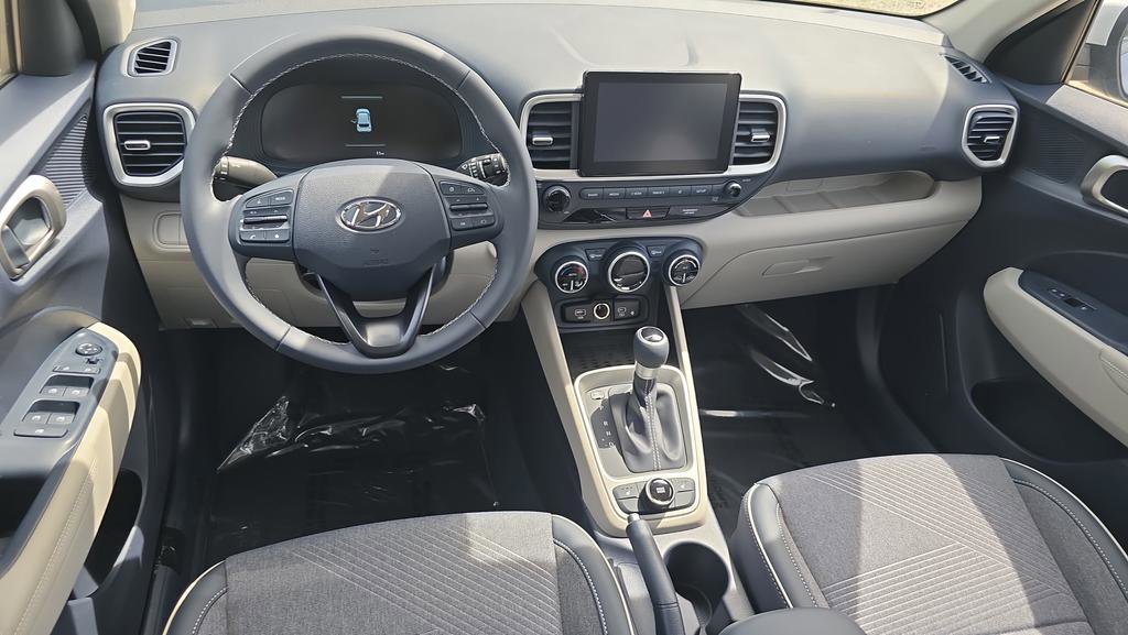 New 2026 Hyundai Venue SEL FWD image 18