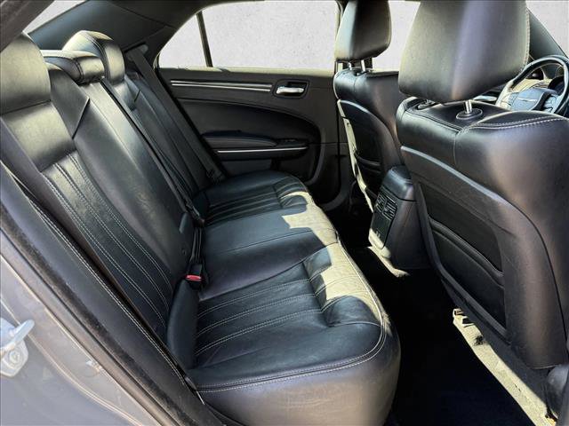 Used 2019 Chrysler 300 S image 21
