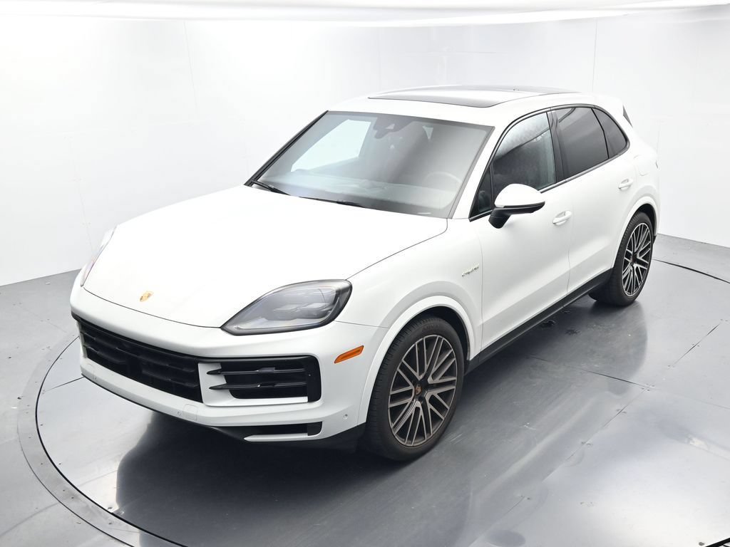 Certified 2025 Porsche Cayenne S AWD/4WD image 29