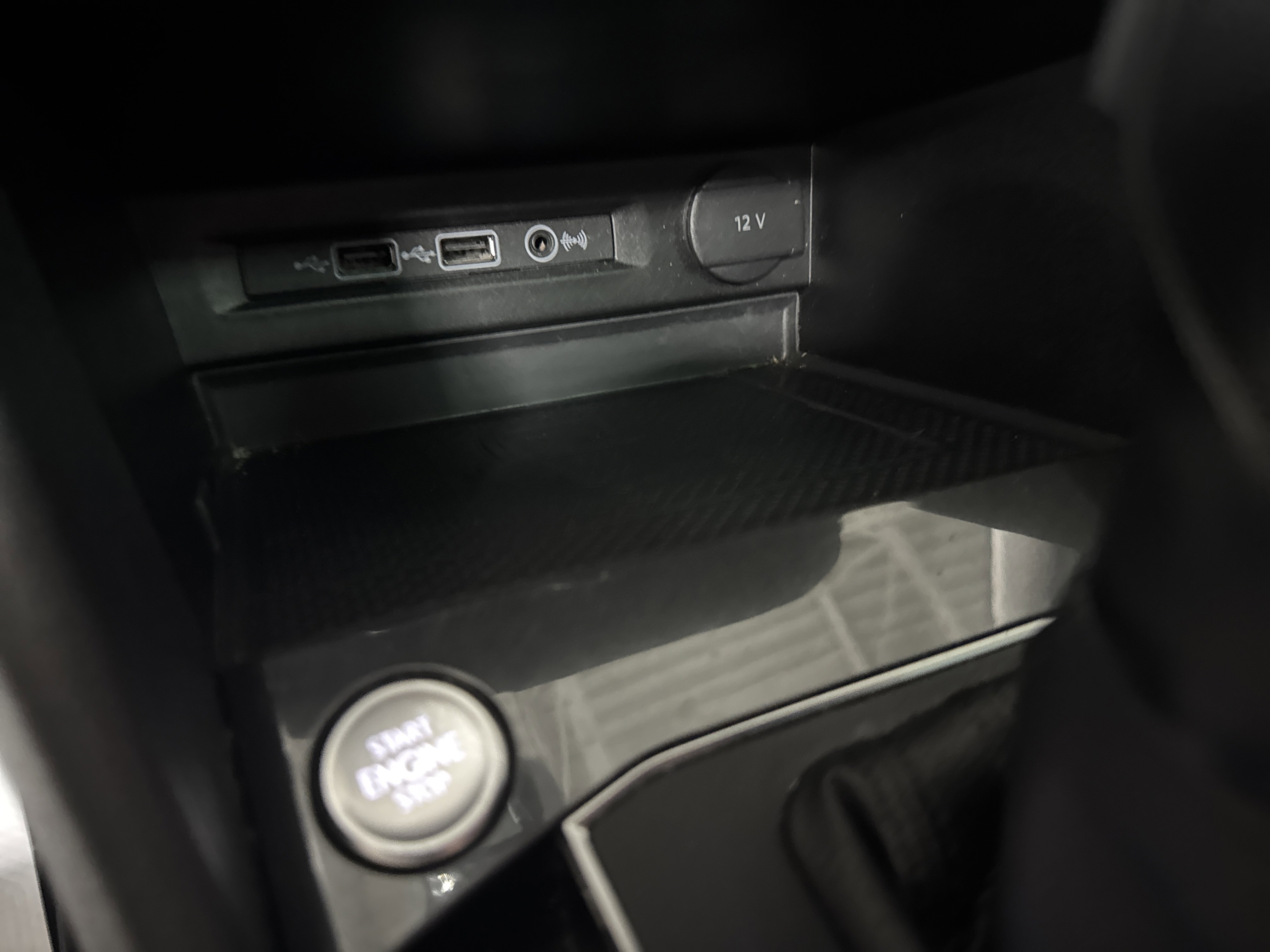 Used 2020 Volkswagen Tiguan SE w/ Panoramic Sunroof Package image 21