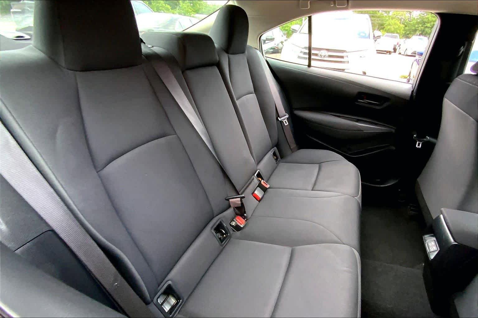 Used 2024 Toyota Corolla LE FWD image 19