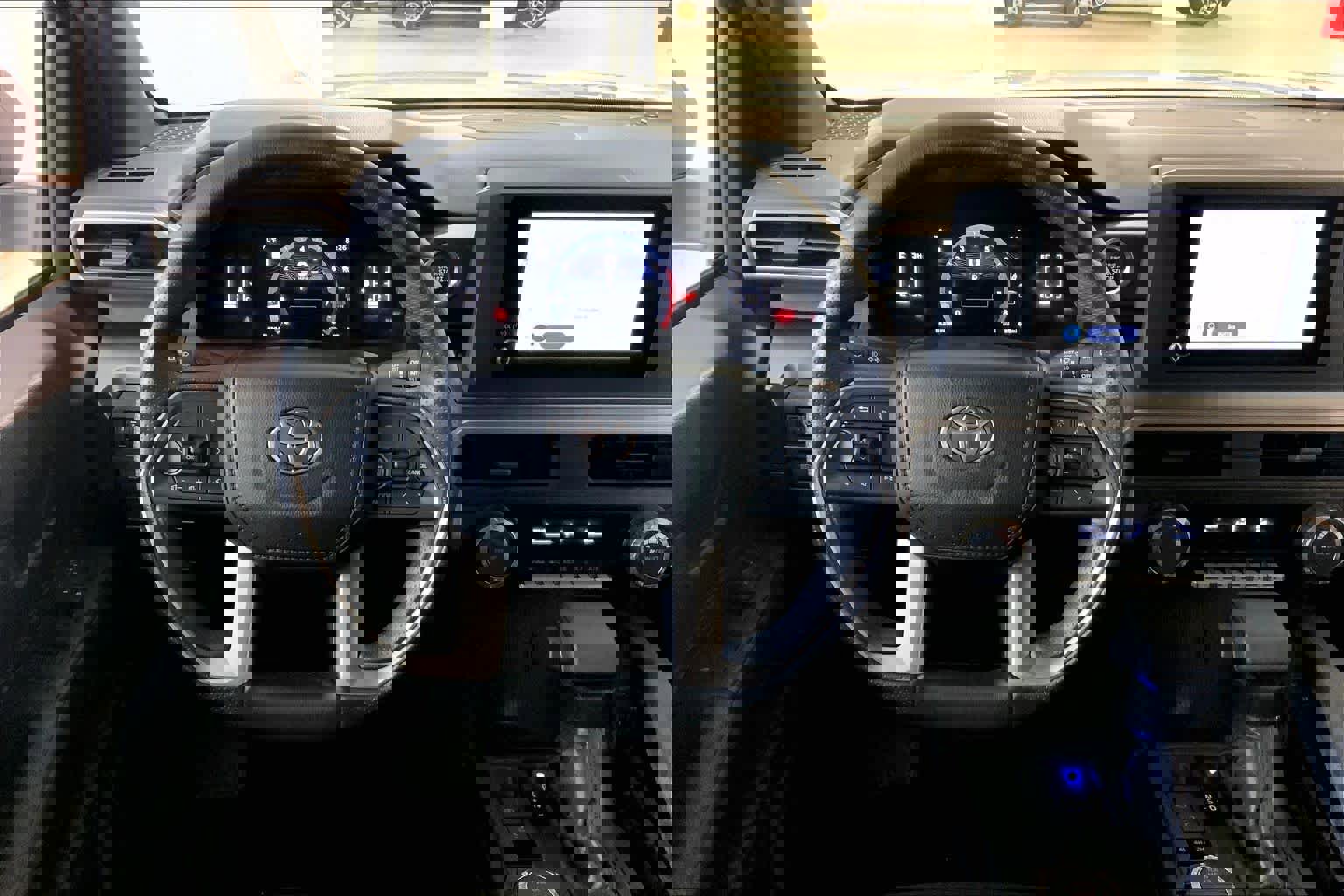 Used 2025 Toyota 4Runner SR5 image 5