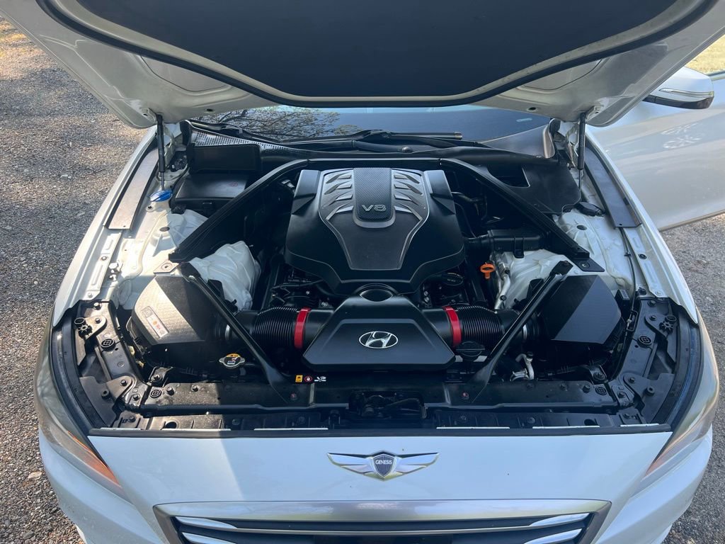 Used 2015 Hyundai Genesis 5.0 RWD image 31