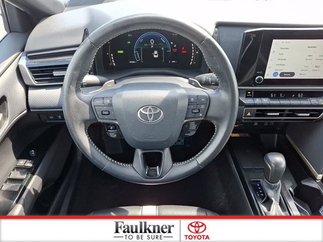 Certified 2025 Toyota Camry SE FWD image 11