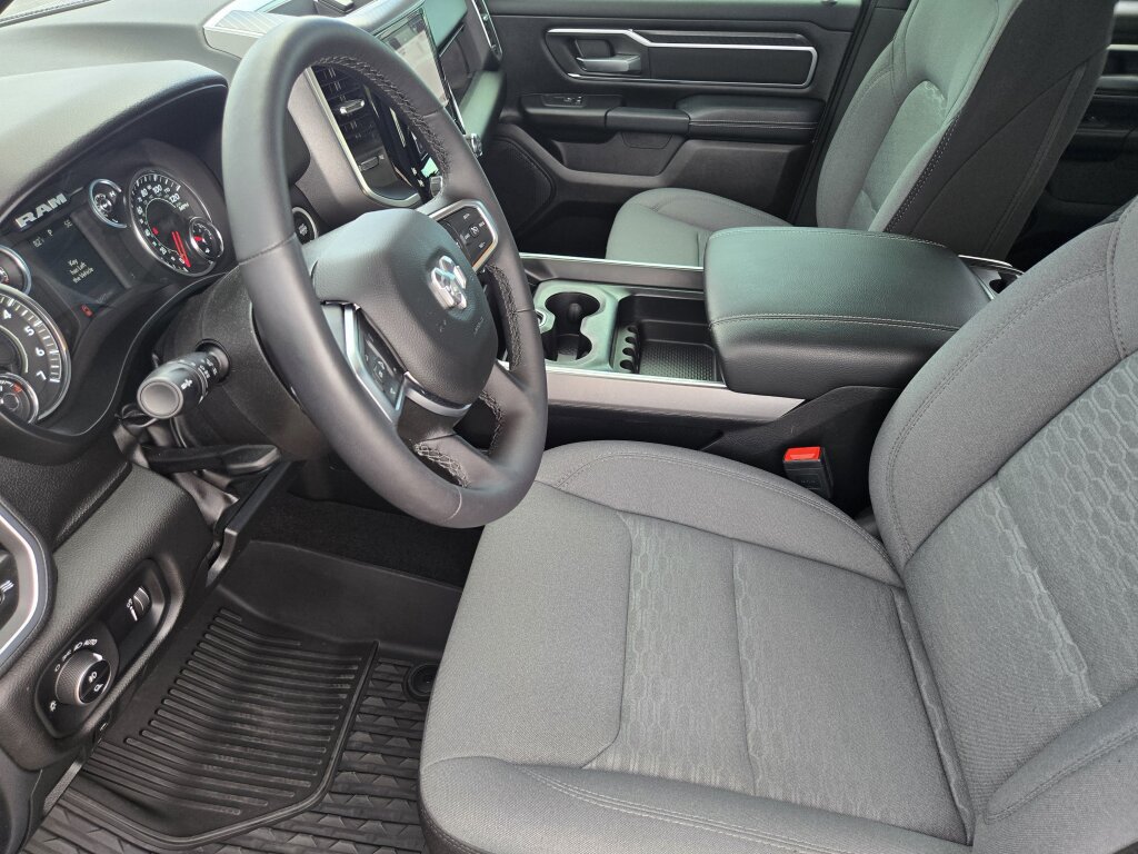 Used 2025 RAM 1500 Big Horn AWD/4WD image 8