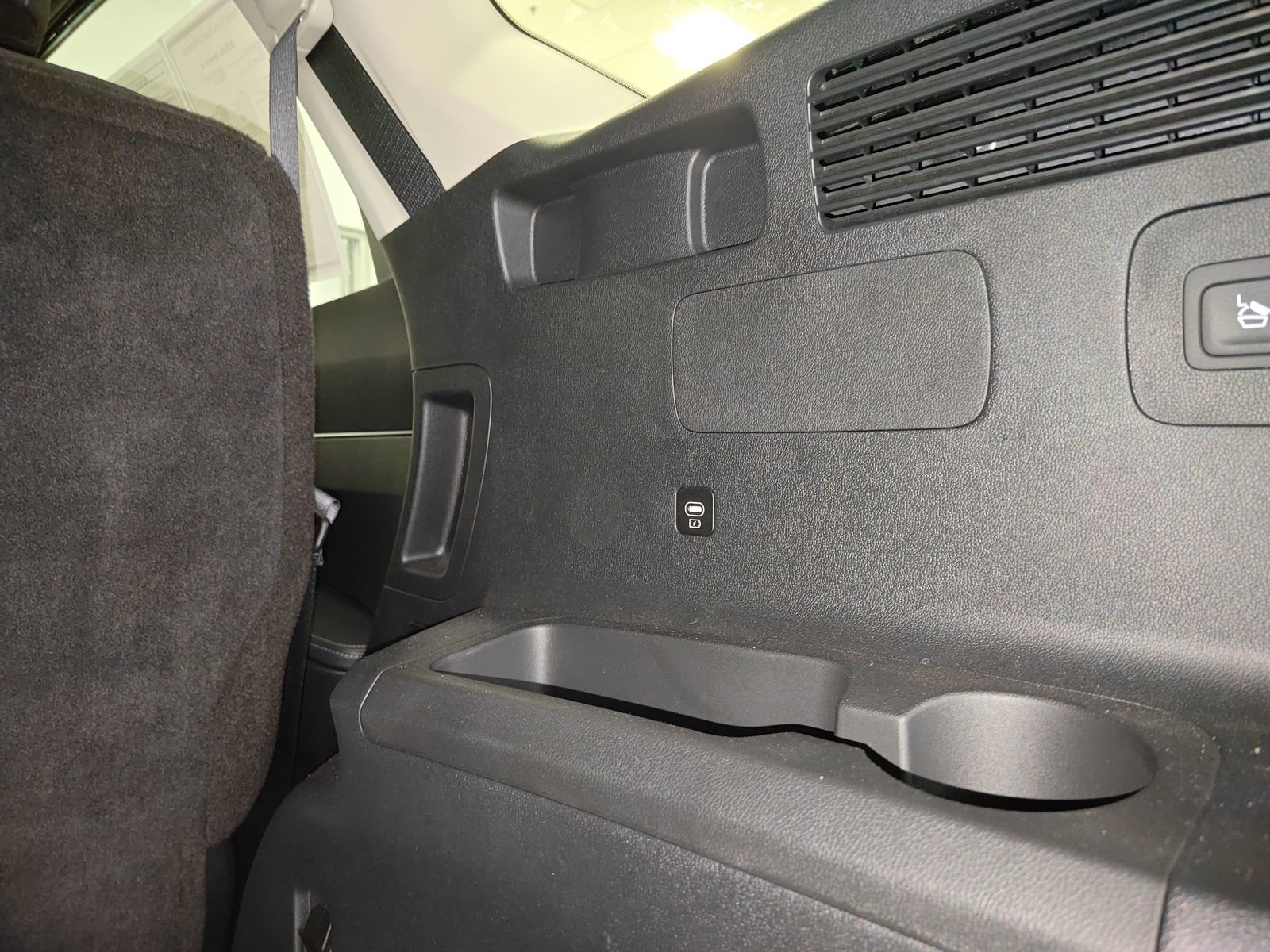 Used 2025 Kia Sorento LX image 20