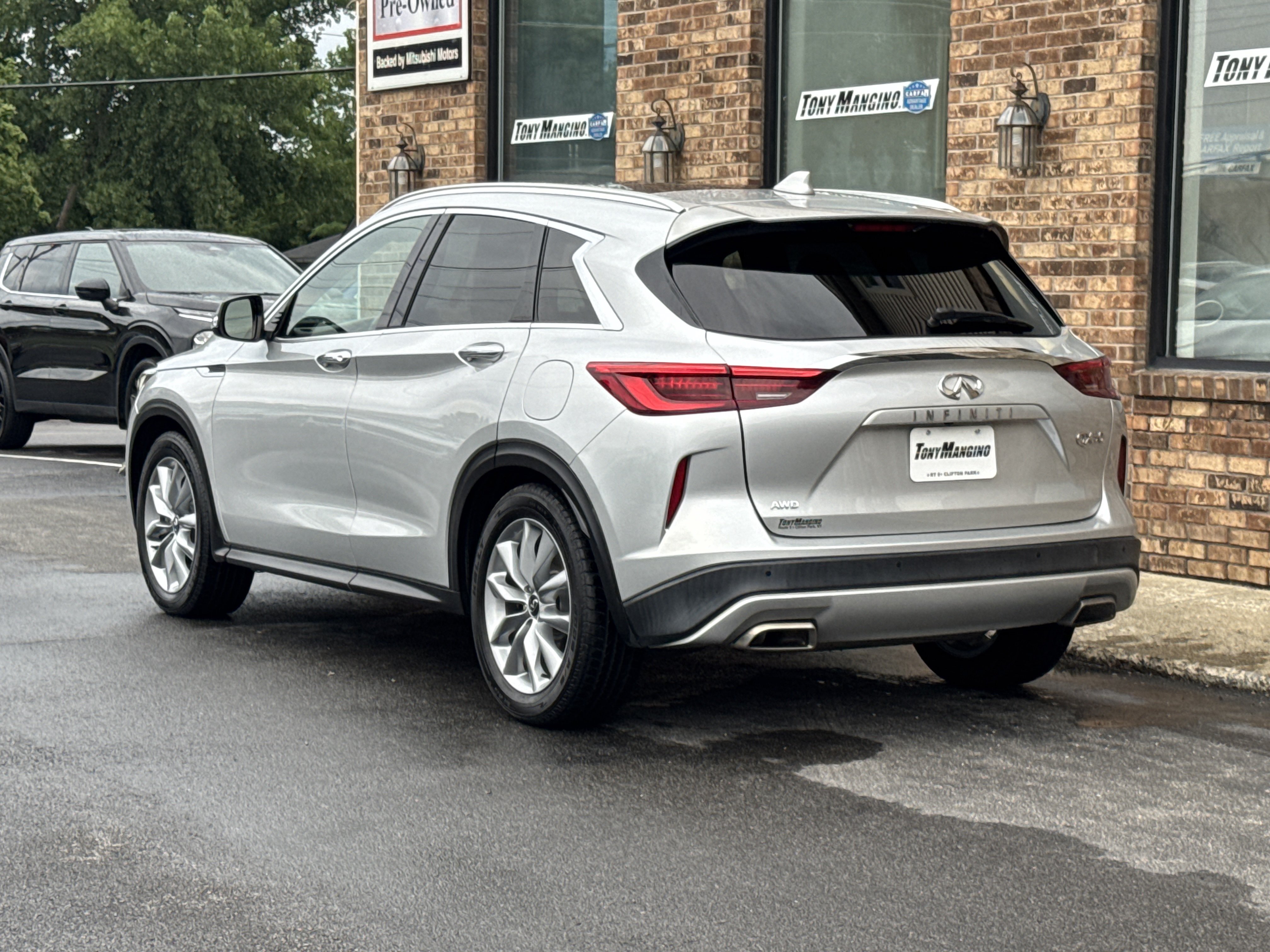 Used 2020 INFINITI QX50 Luxe w/ Navigation Package AWD/4WD image 3