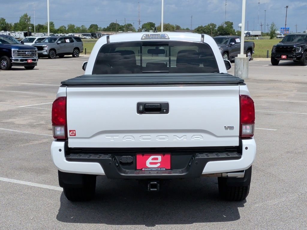 Used 2017 Toyota Tacoma TRD Sport w/ Premium & Technology Package image 7