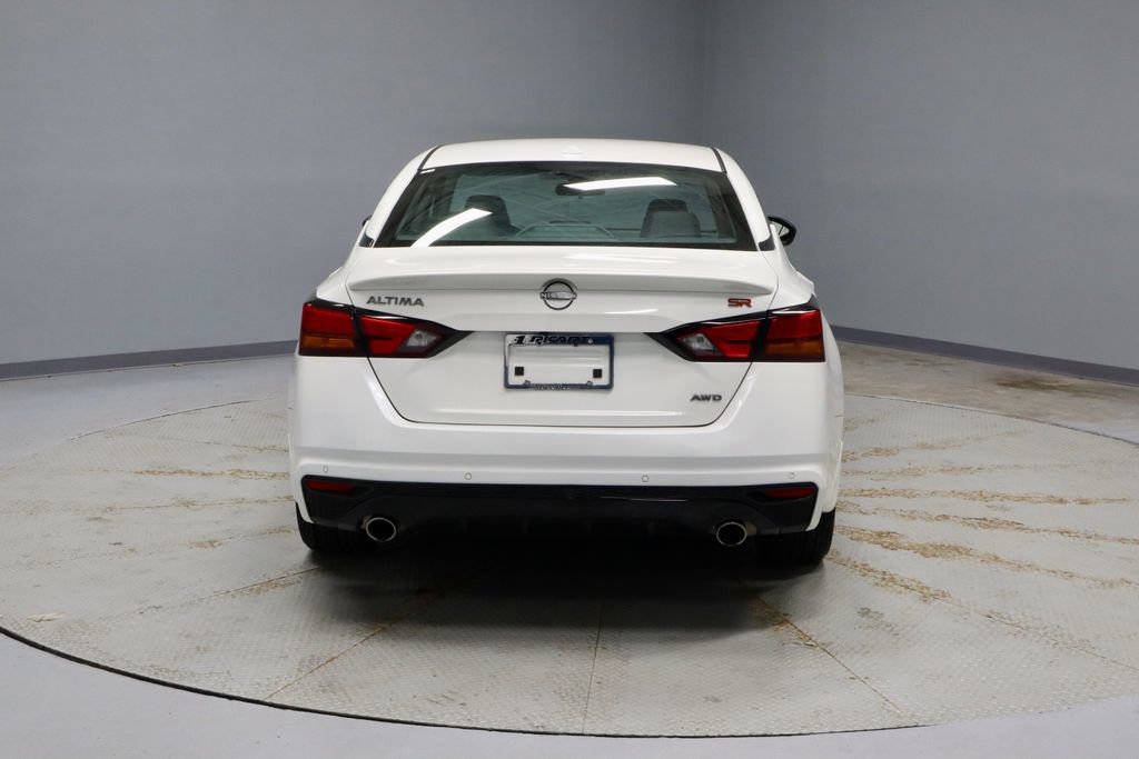 Used 2024 Nissan Altima 2.5 SR AWD/4WD image 10