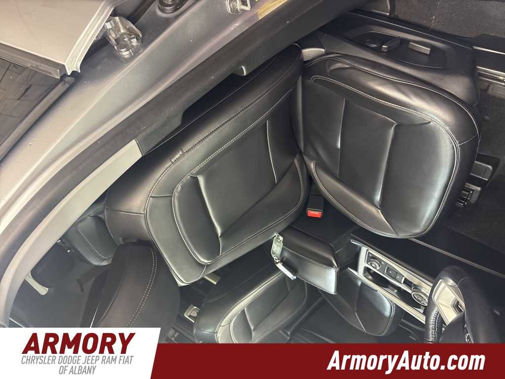 Used 2021 Ford Explorer XLT w/ Equipment Group 202A image 11