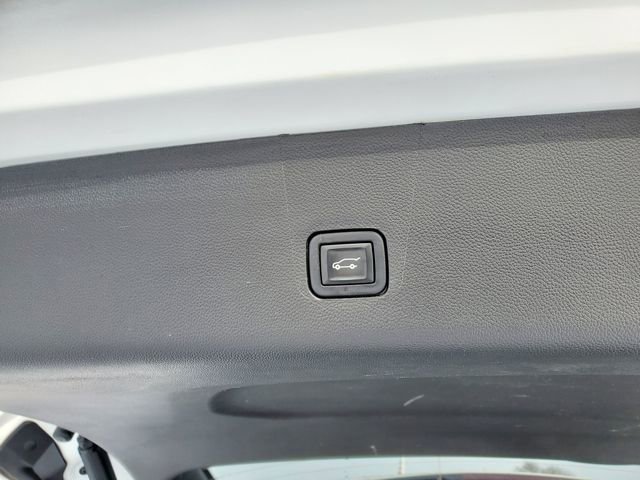 Used 2020 Chevrolet Traverse LT w/ LPO, Floor Liner Package image 29