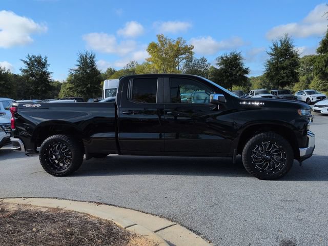 Used 2020 Chevrolet Silverado 1500 LT AWD/4WD image 3