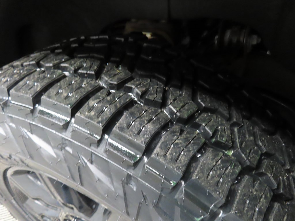 Used 2024 GMC Sierra 2500 AT4 w/ AT4 Premium Plus Package image 7