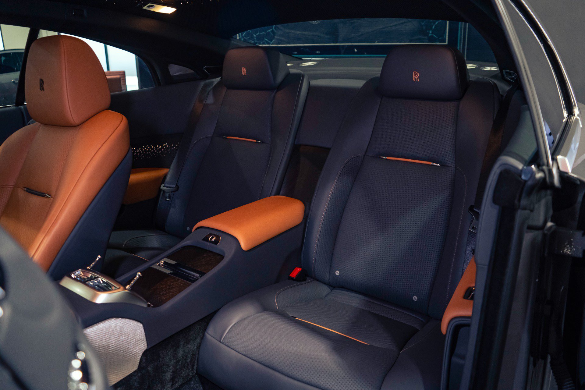 Used 2018 Rolls-Royce Wraith RWD image 42