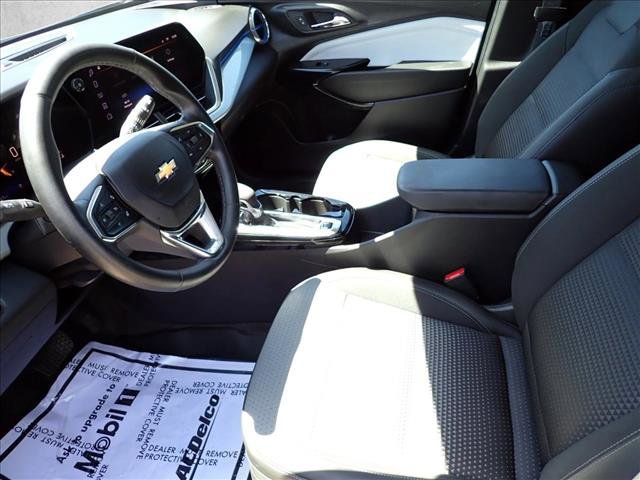 Used 2025 Chevrolet Trax LT w/ Driver Confidence Package FWD image 11