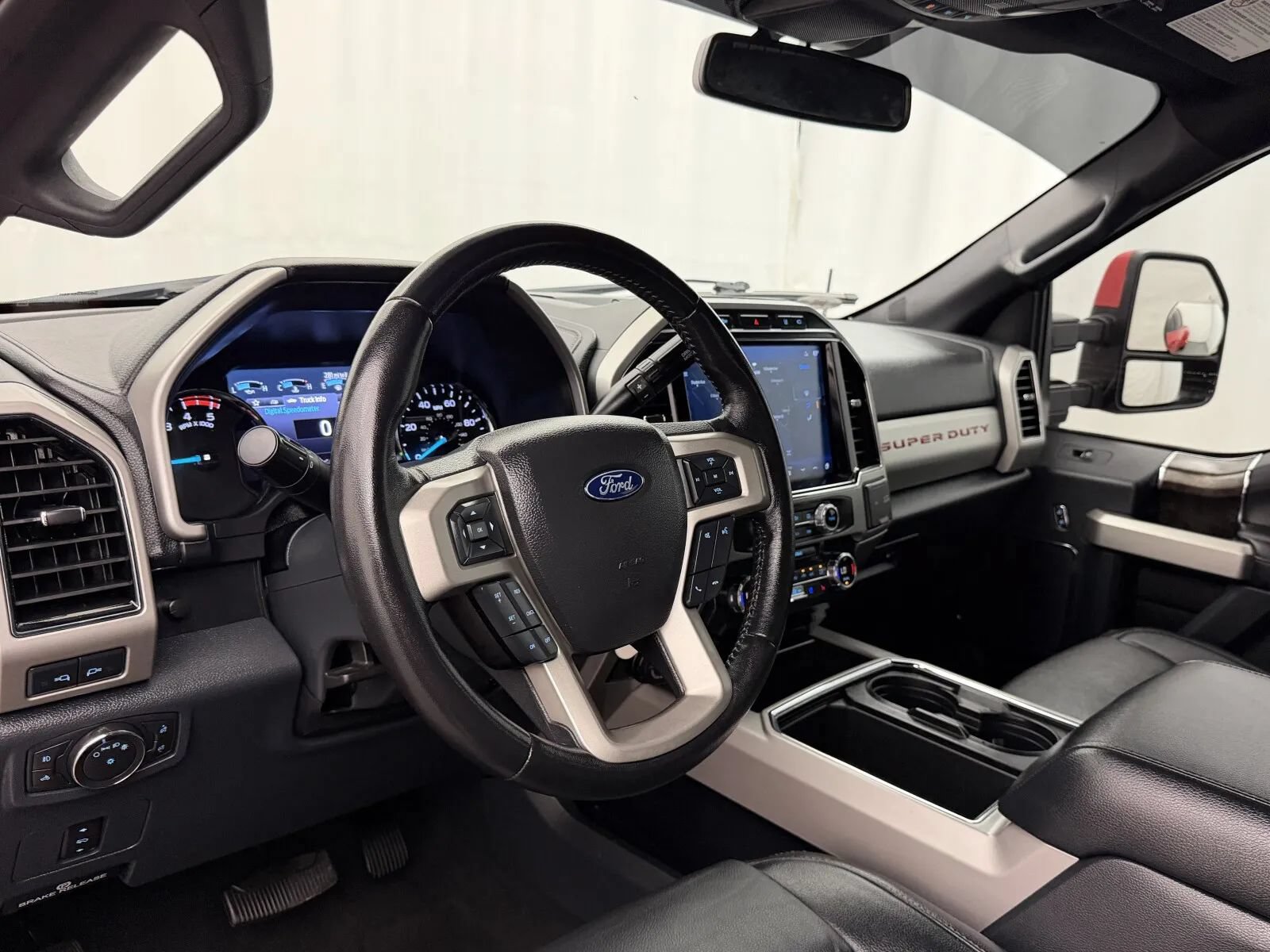 Used 2022 Ford F350 Lariat w/ Lariat Value Package RWD image 10