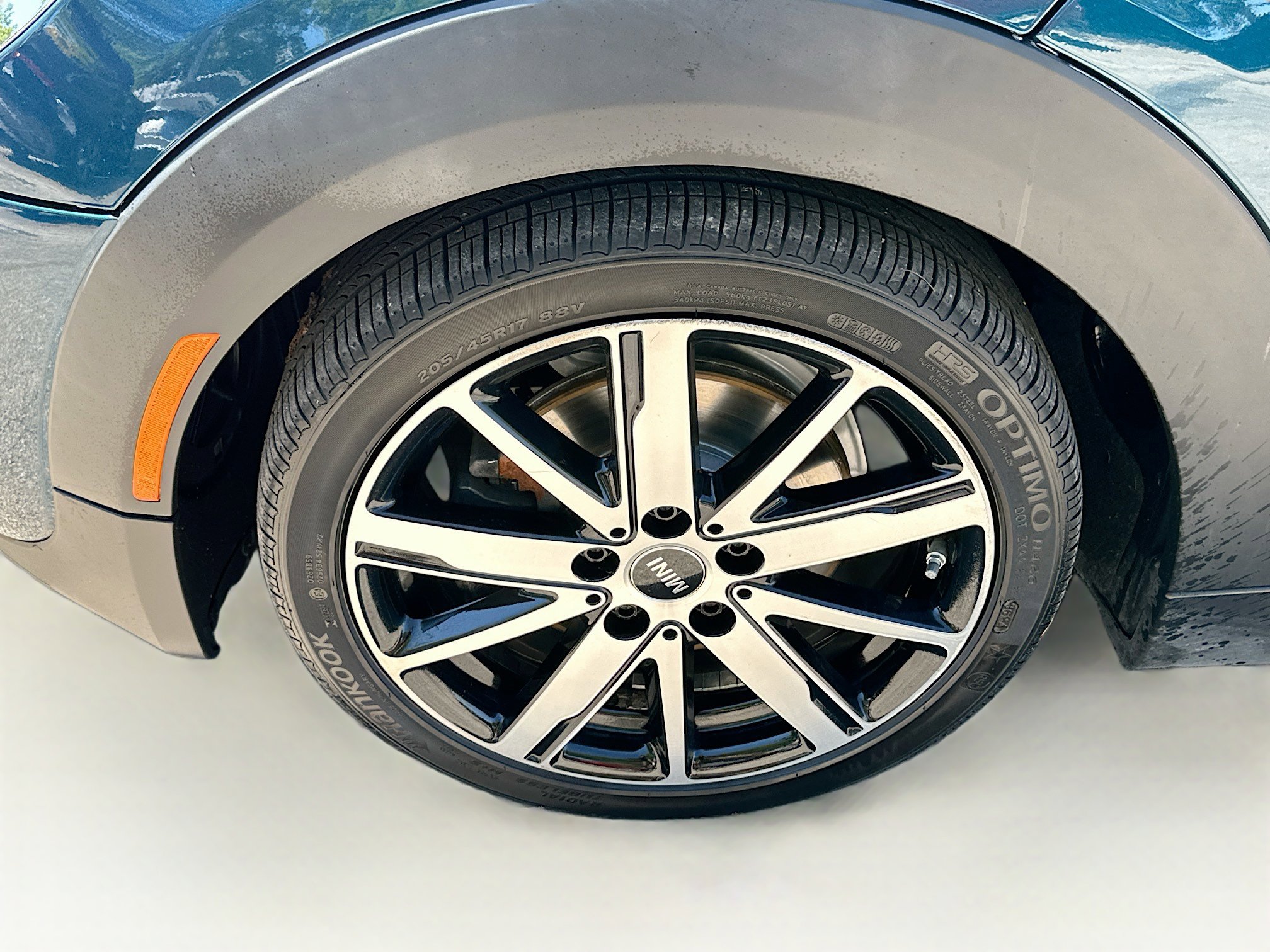 Used 2021 MINI Cooper S w/ Sidewalk Package image 33