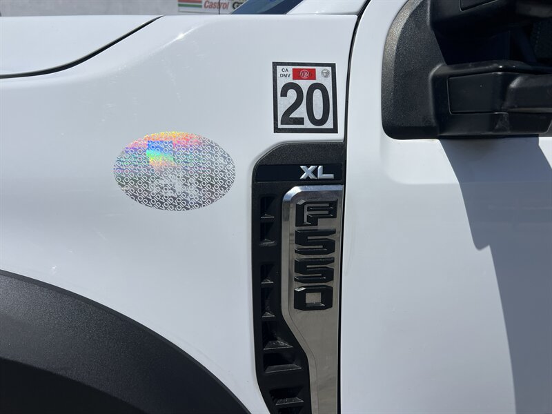 Used 2023 Ford F550 Luxury RWD image 29