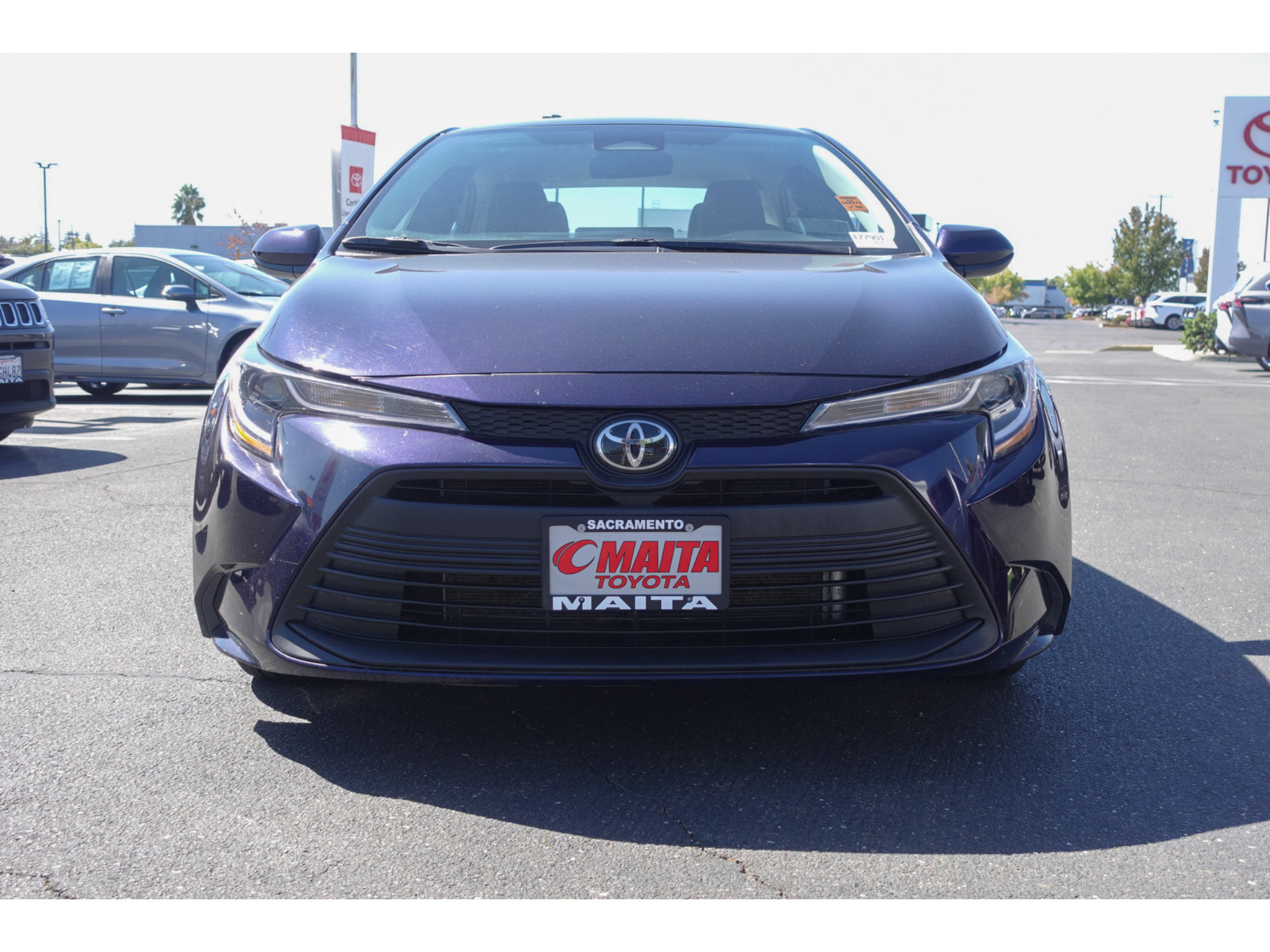 Used 2025 Toyota Corolla LE FWD image 8