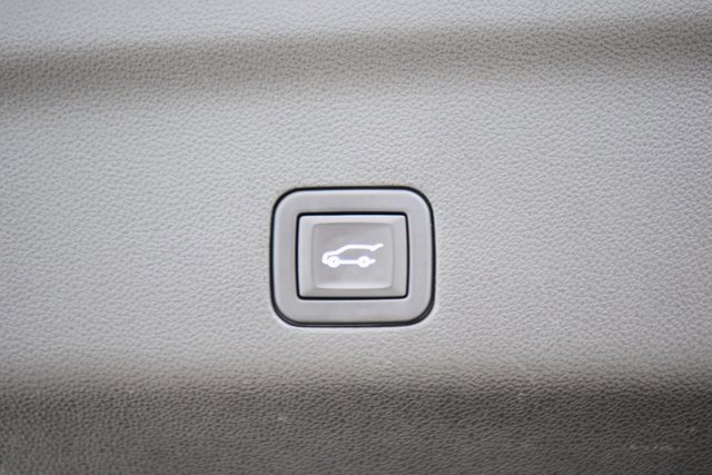 Used 2023 Chevrolet Tahoe High Country image 24