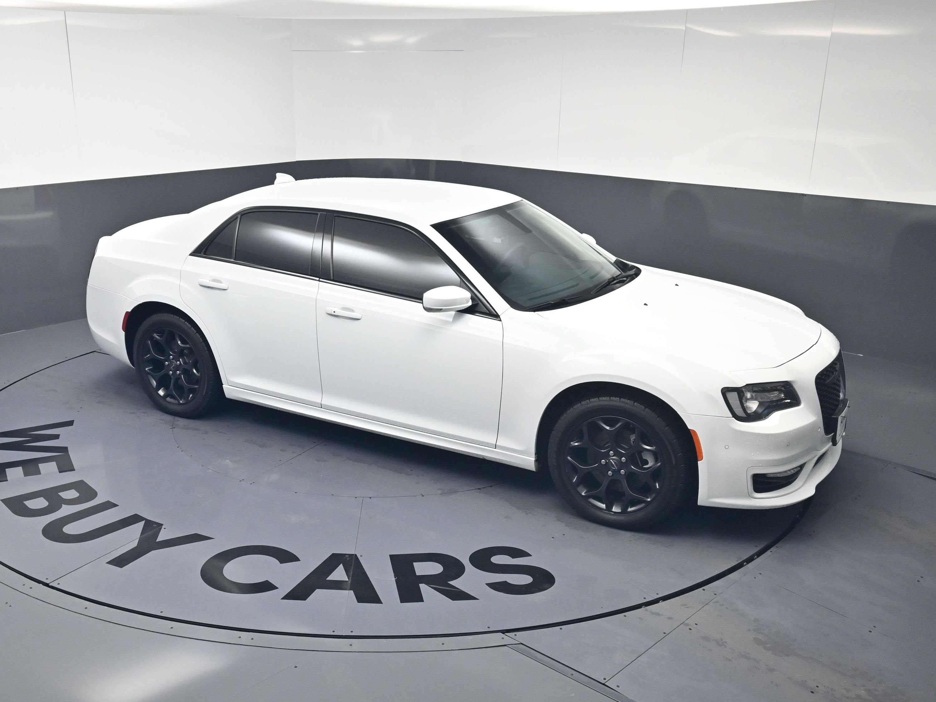 Used 2023 Chrysler 300 Touring L w/ Comfort Group image 15