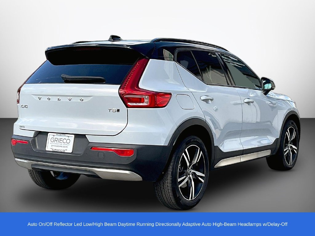 Used 2021 Volvo XC40 T5 R-Design AWD/4WD image 7