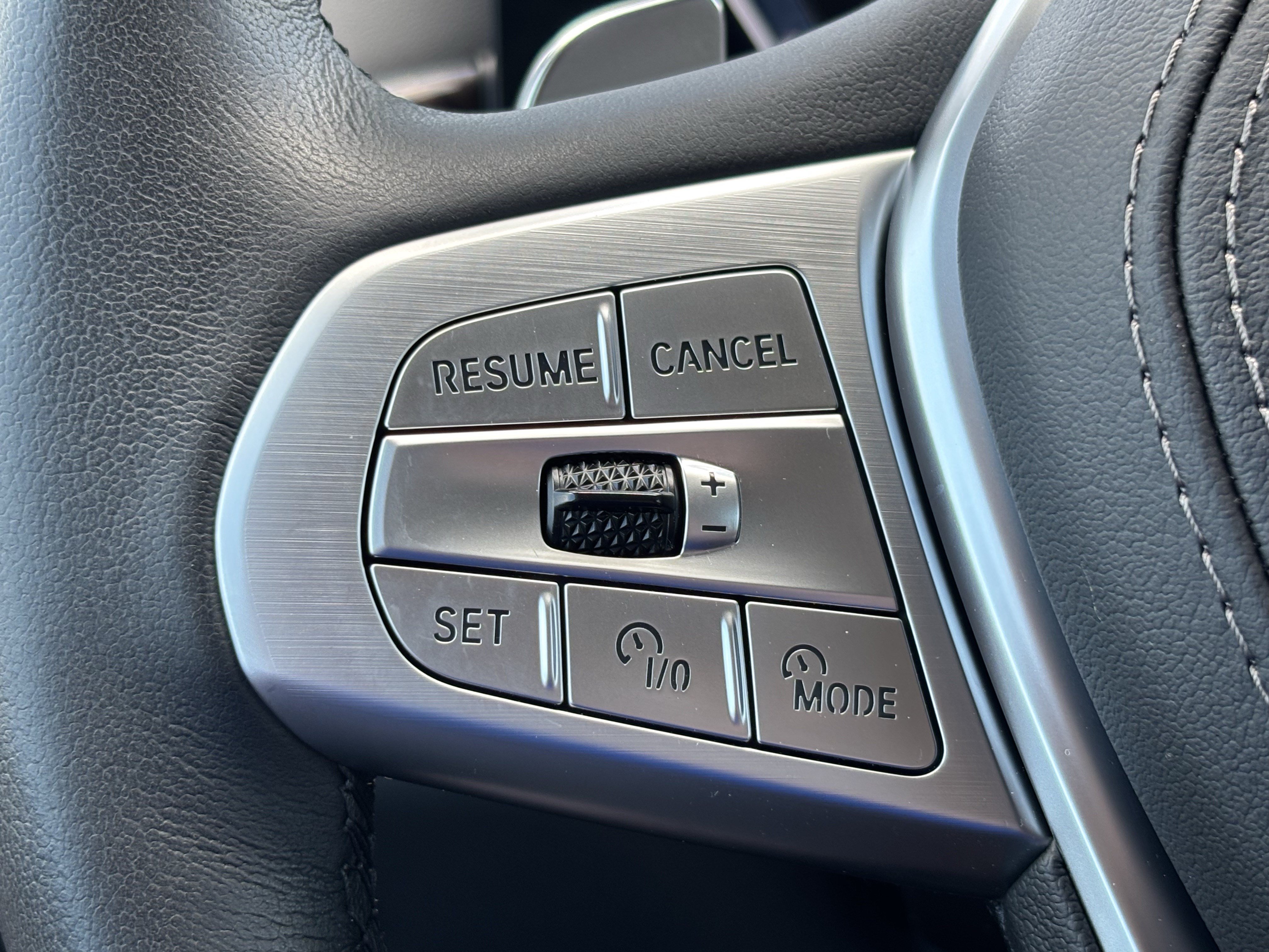 Certified 2025 BMW X7 xDrive40i AWD/4WD image 19