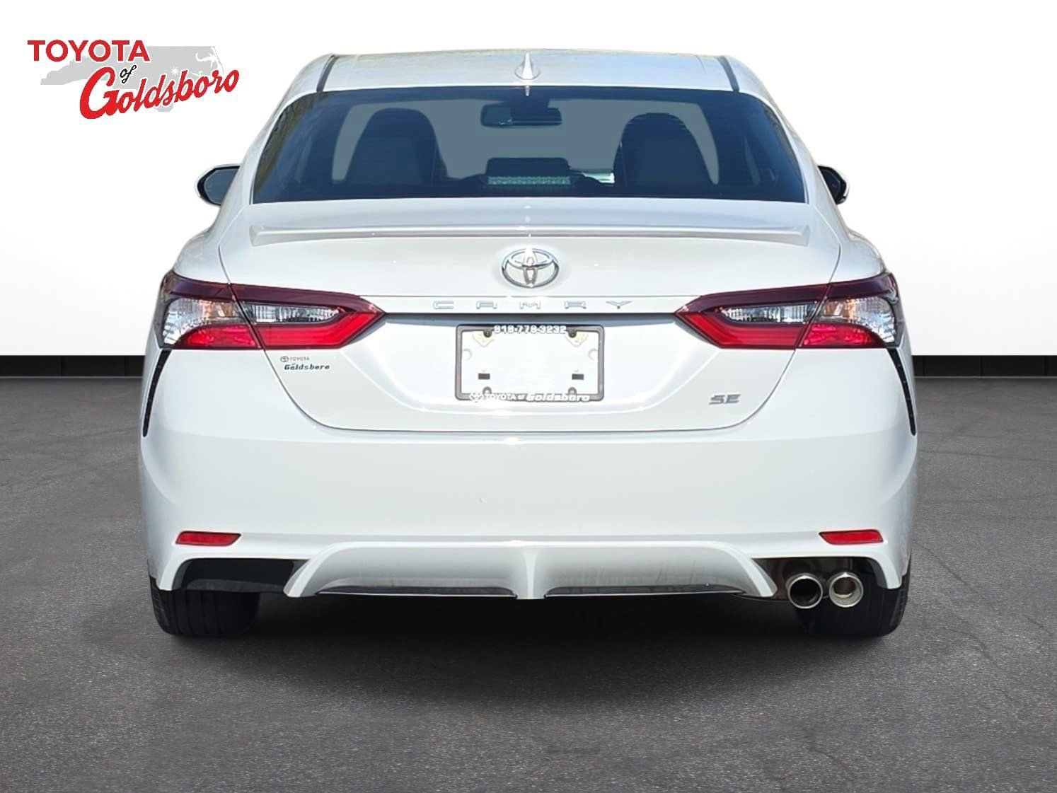 Used 2024 Toyota Camry SE w/ Convenience Package image 6