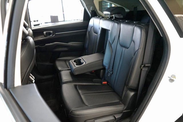 Used 2022 Kia Sorento S image 46