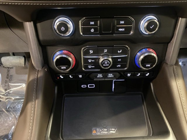 Certified 2024 GMC Yukon XL SLT image 26