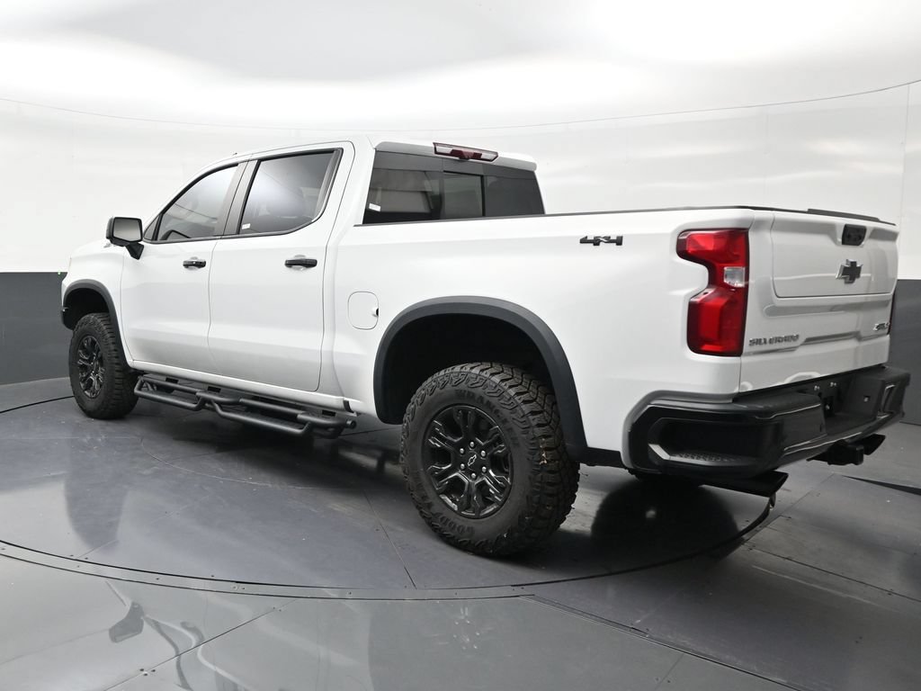 Used 2025 Chevrolet Silverado 1500 ZR2 w/ Technology Package AWD/4WD image 3