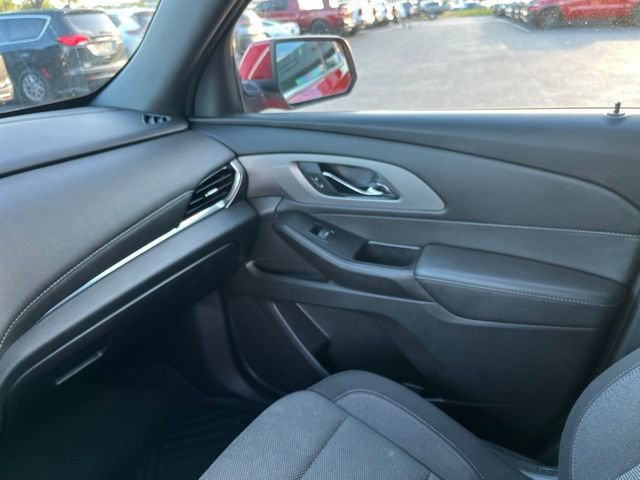 Used 2023 Chevrolet Traverse LT FWD image 27