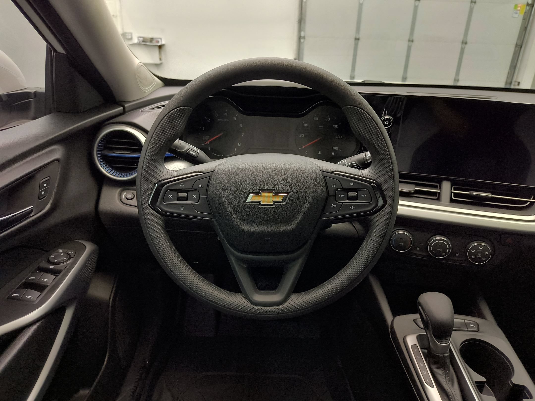 New 2026 Chevrolet Trax LS w/ LS Convenience Package FWD image 24