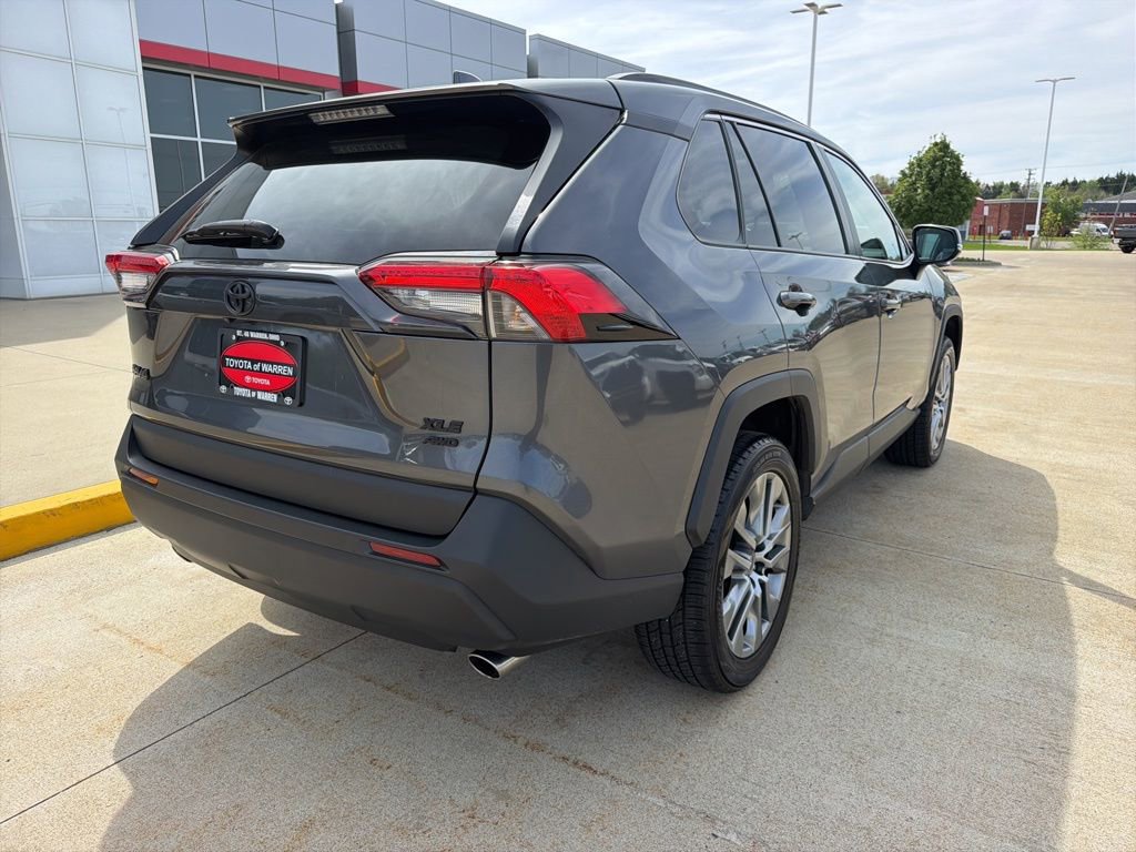 Used 2023 Toyota RAV4 XLE Premium AWD/4WD image 4