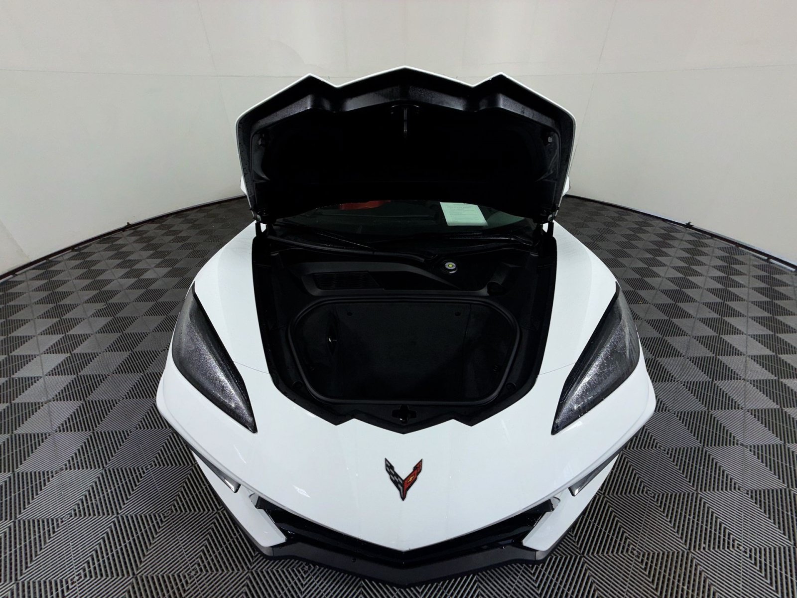 Used 2024 Chevrolet Corvette Stingray Coupe w/ Z51 Performance Package RWD image 26