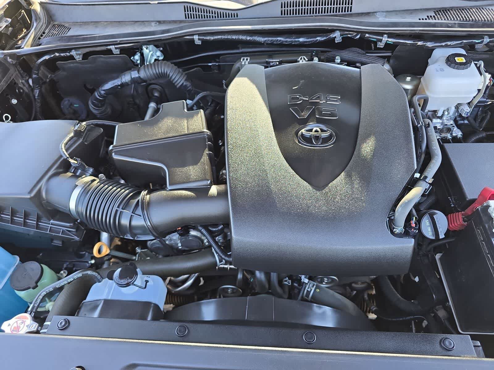 Certified 2023 Toyota Tacoma TRD Off-Road AWD/4WD image 33
