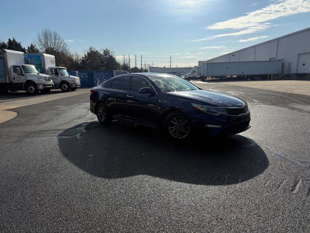 Used 2019 Kia Optima LX image 2