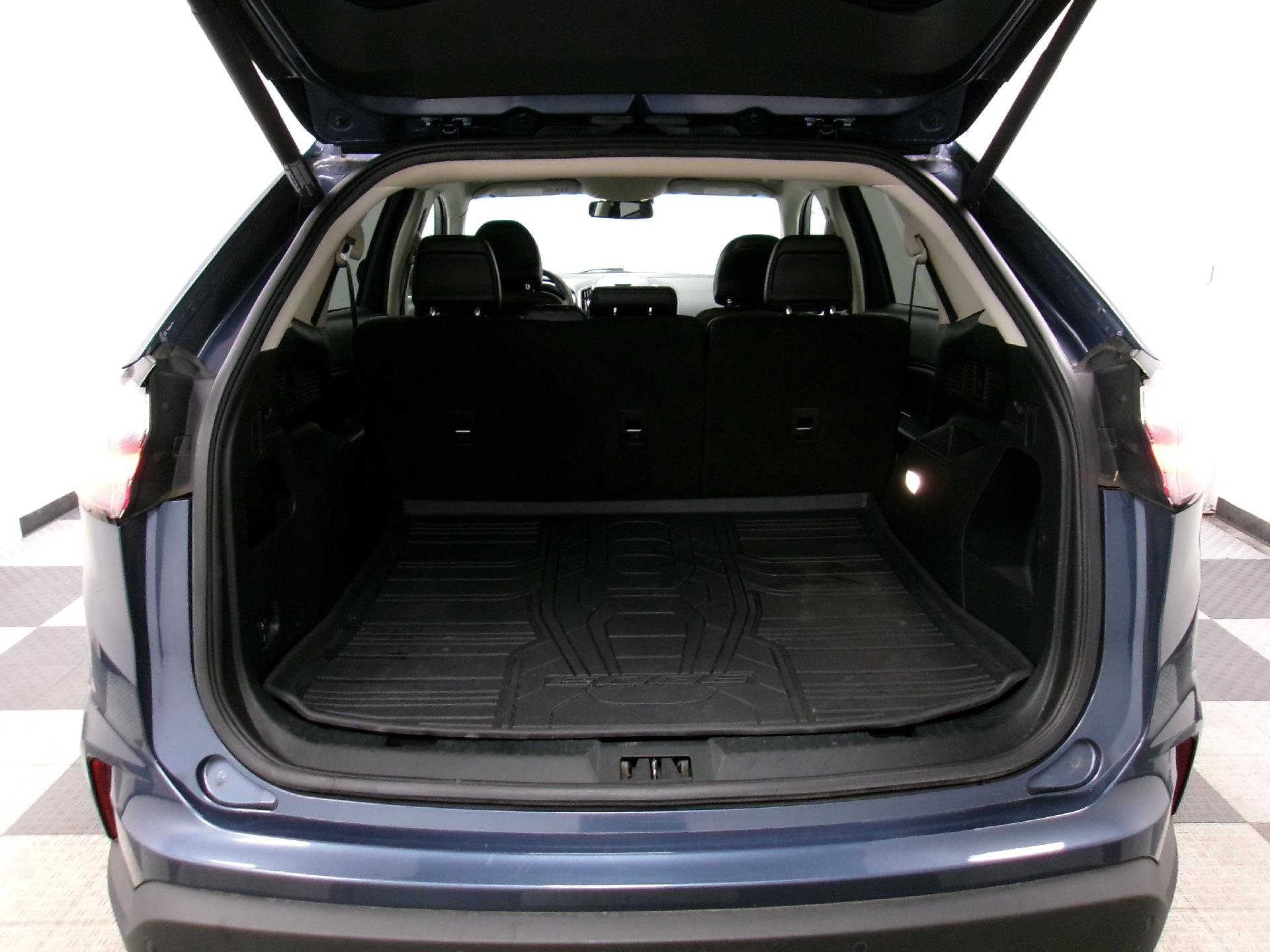 Used 2019 Ford Edge SEL w/ Equipment Group 201A image 12