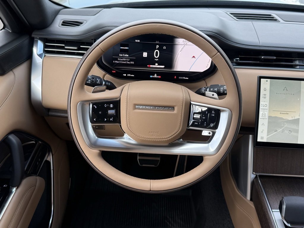 New 2025 Land Rover Range Rover Long Wheelbase SE image 18