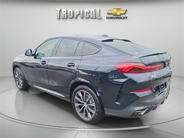 Used 2024 BMW X6 xDrive40i w/ Premium Package image 4