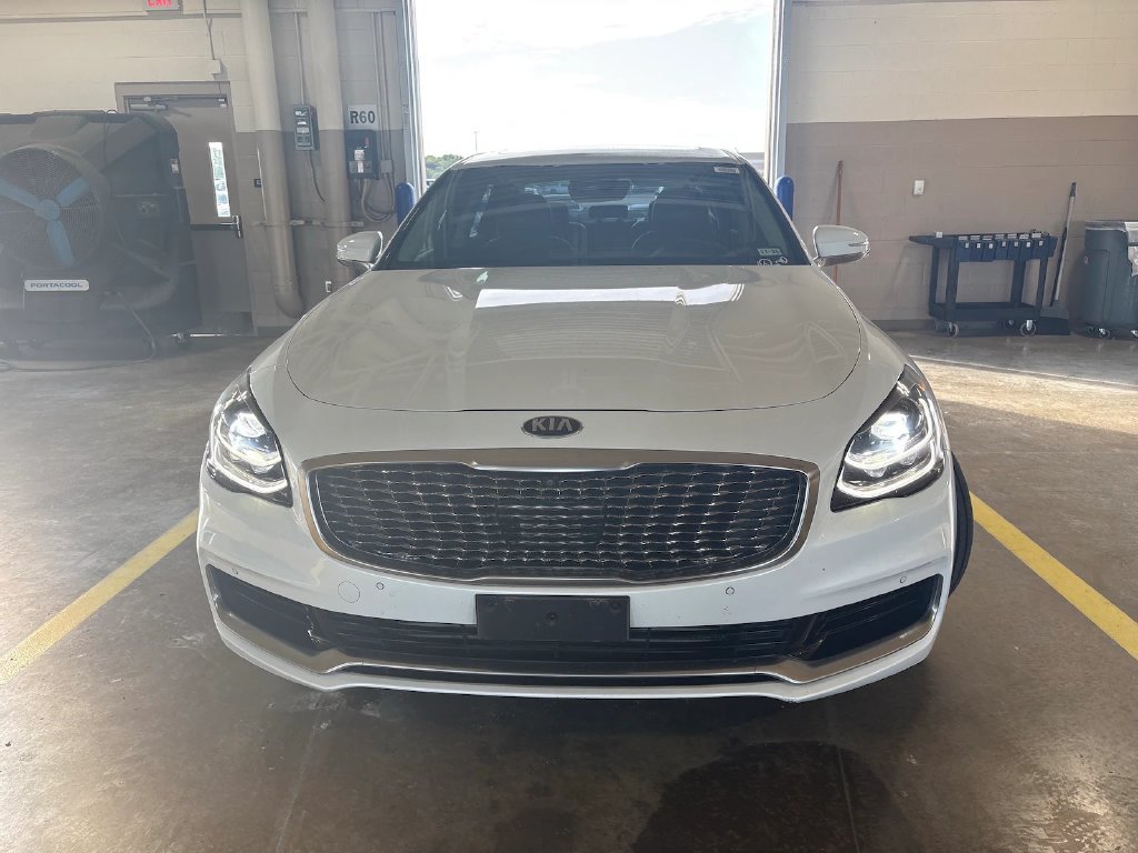 Used 2020 Kia K900 Luxury w/ VIP Package AWD/4WD image 2