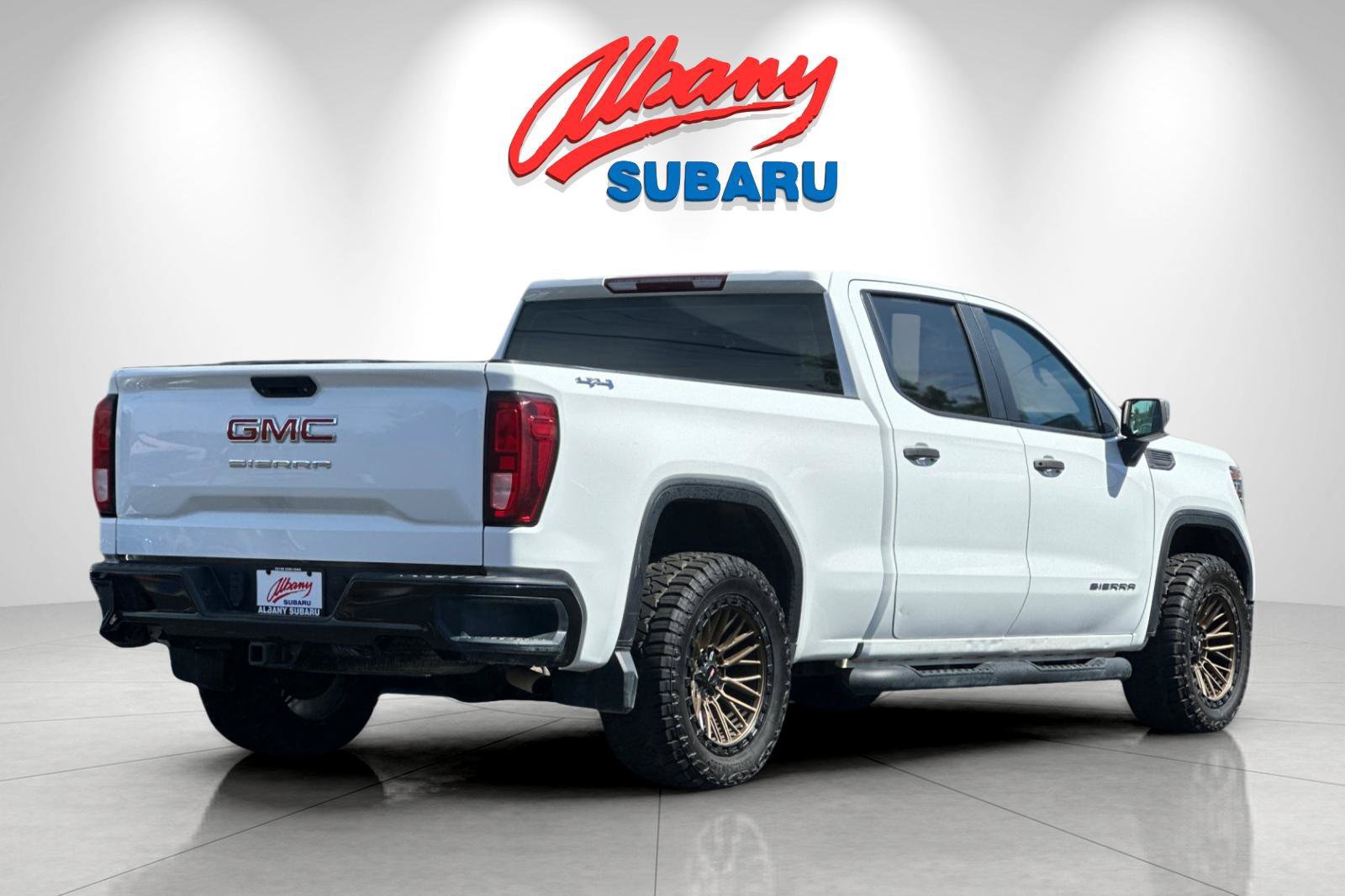 Used 2019 GMC Sierra 1500 4x4 Crew Cab w/ Trailering Package image 4