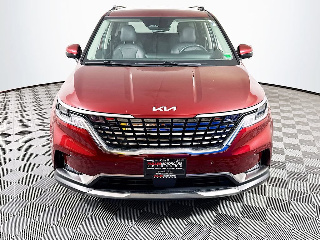 Used 2024 Kia Carnival SX FWD image 2