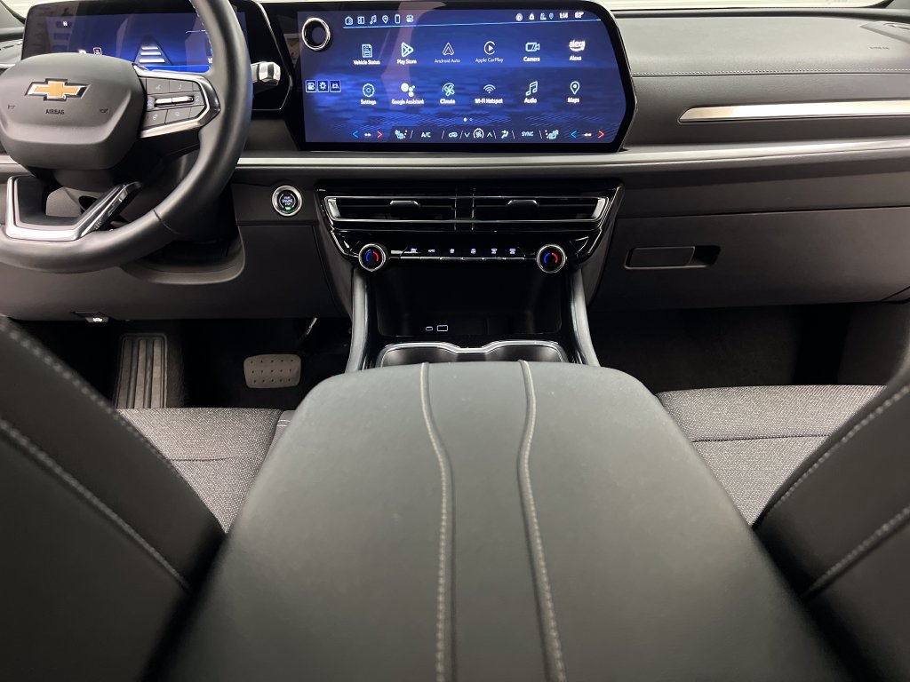 Used 2024 Chevrolet Traverse LT FWD image 50